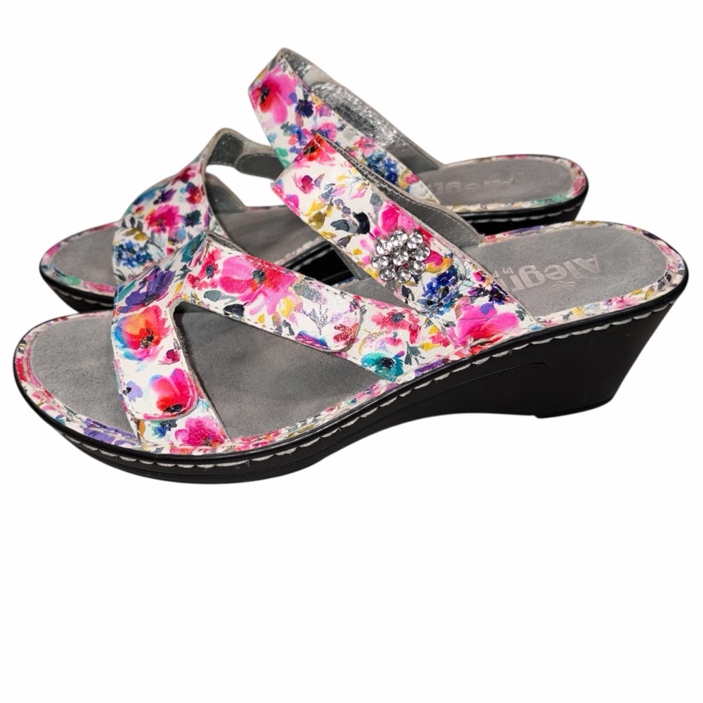 Alegria Loti White Floral Bloom Wedge Slide Sandals Shoes size 39